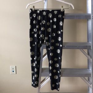 Black & Gold Snowflake Legging
